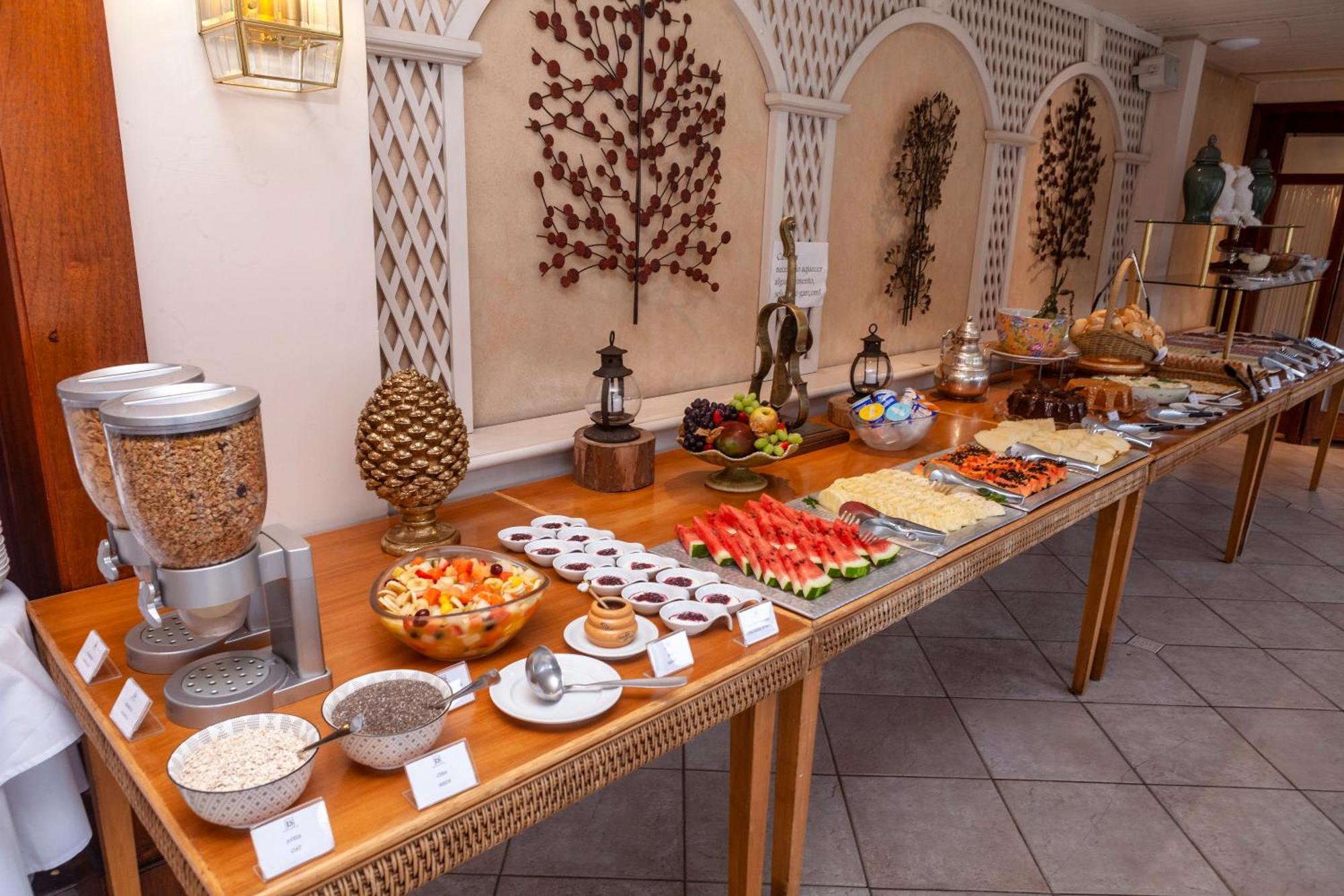 Le Suisse Elegance Hotel Campos do Jordão エクステリア 写真